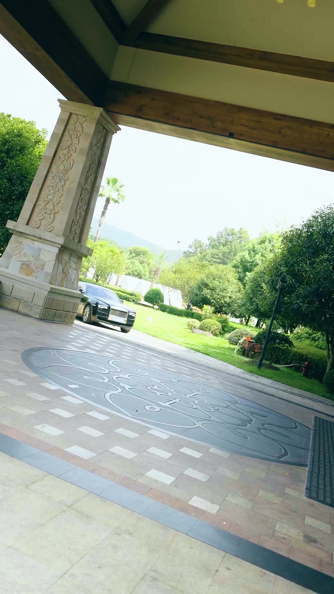 الحلقة 4 - على بابك ستة أطفال ينادونك أبًا